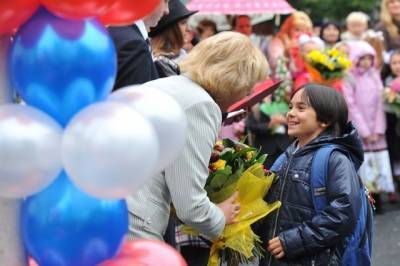 В России предложили ввести отдельный выходной для родителей первоклассников