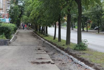 В Петрозаводске медленно ремонтируют тротуары