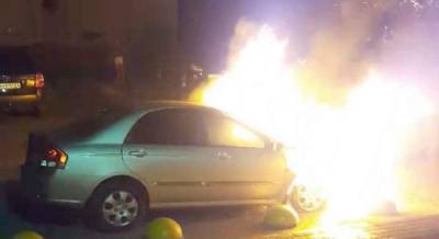Ночью сожгли машину "Схем": журналисты озвучили первые версии (фото)