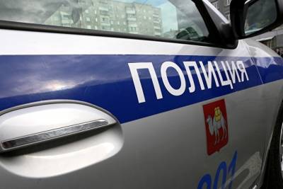 «Изъяли девять ножей». В Челябинске в лифте многоэтажки нашли труп мужчины