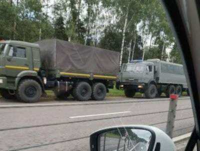 Россия перебрасывает автозаки и бойцов Росгвардии к границе с Беларусью - CIT