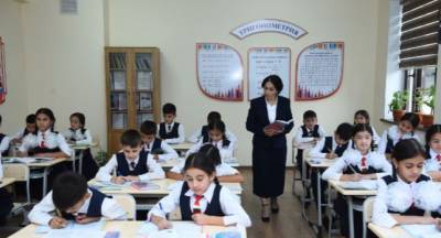 В Таджикистане стартовал «нетрадиционный» учебный год