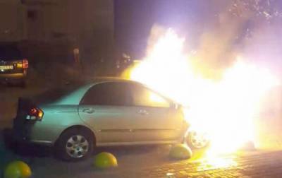 Полиция открыла дело из-за поджога автомобиля программы "Схемы"
