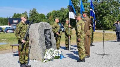 В Эстонии открыли памятник «лесным братьям» — убийцам мирных жителей