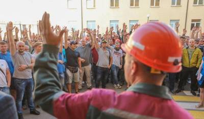 Рабочие "Беларуськалия" объявили забастовку