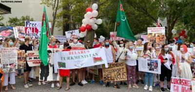 Туркменские активисты в США поддержали протесты против Лукашенко