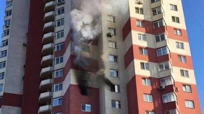 В Киеве во время пожара в жилой высотке были спасены 2 человека