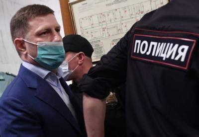 Суд арестовал 2 автомобиля и более 3 млн. руб. у экс-губернатора Фургала