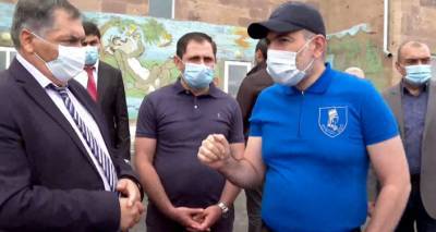 "Смысл селфи в масках?": Пашинян посетил детсад в Гегаркунике и пообщался с детьми