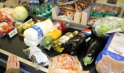 В Латвии накормят всех: на каких условиях магазины смогут отдавать "просрочку" нуждающимся