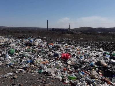 Оккупированный Донбасс завалило мусором: Кремль запретил вывозить в РФ, детали ЧП