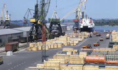 Все ниже и ниже: порты Латвии теряют грузы и финансирование