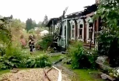 СК возбудил дело по факту гибели ребенка при пожаре в доме в Подмосковье