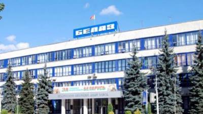 На БелАЗе руководство закрыло рабочих в цехах, завод блокирован - ru.espreso.tv - Недопуск - Протесты