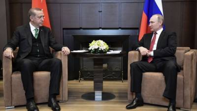Путин обсудил с Эрдоганом эпидемиологическую безопасность на турецких курортах
