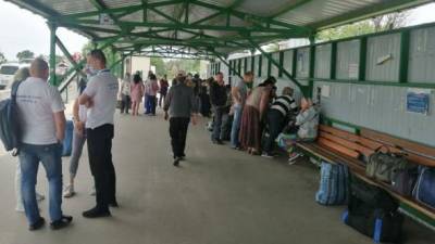 Оккупанты открыли пропуск через КПВВ "Новотроицкое-Еленовка" со своей стороны