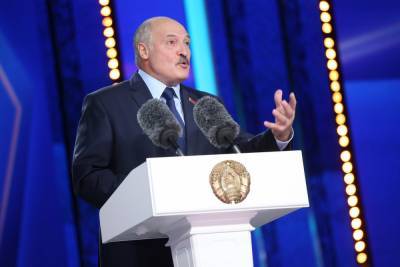 Лукашенко сообщил о работе над третьим вариантом конституции