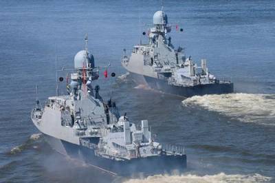 Россия отправила в Азербайджан боевые корабли