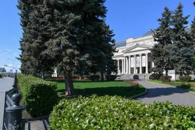 Пушкинский музей расширил состав экскурсионных групп до 20 человек