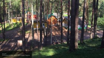 Четвертая летняя смена началась в детских лагерях Петербурга