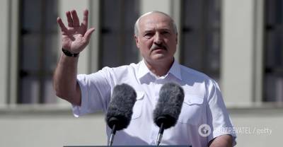 Лукашенко испугался протестующих и устроил с ними перепалку - видео