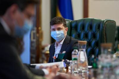 Зеленский провел закрытое совещание в связи с обострением ситуации в Беларуси