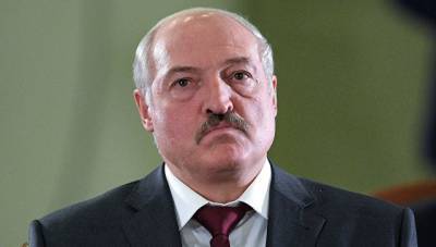 Лукашенко действует в фарватере Кремля - Смолий
