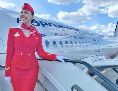 Глава Аэрофлота призвал строить в РФ аэропорты для лоукостеров