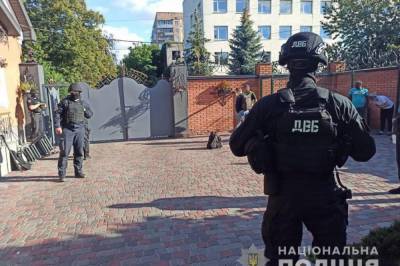 В Харькове поймали банду псевдополицейских во главе с криминальным авторитетом