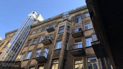 Администрация Петербурга планирует заняться ремонтом городских балконов
