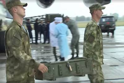 Группа военных из Белоруссии прилетела в Россию на стрельбы