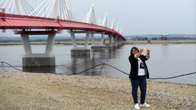 «Гордость!» — Мишустин осмотрел автомобильный мост между Россией и Китаем