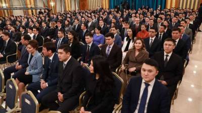 Токаев поручил провести ещё один отбор в президентский молодёжный резерв