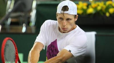 Илья Ивашко проиграл в 1/16 финала теннисного турнира в Праге