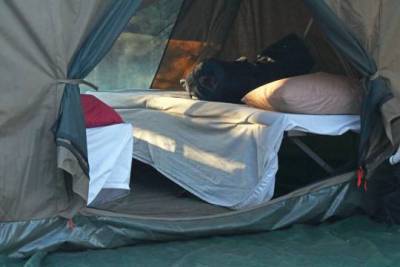 Мэр Умани разбил палатку у офиса Зеленского в ожидании приёма из-за хасидов