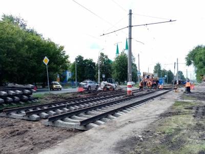 Работы по замене трамвайных путей на улице Розы Люксембург выполнены на 65%