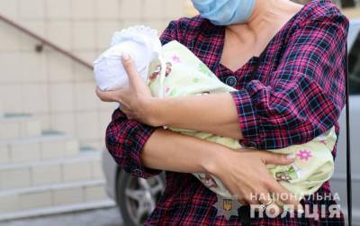 Жительница Мариуполя пыталась продать за 400 тысяч гривен своего новорожденного ребенка