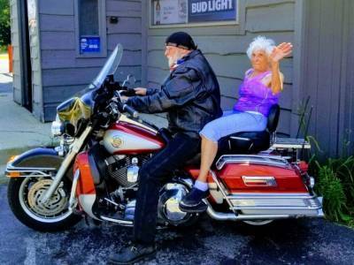 103-летняя женщина отметила расставание с домом престарелых поездкой на мотоцикле