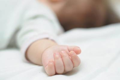 В Мариуполе мать за 400 000 гривен хотела продать новорожденного сына