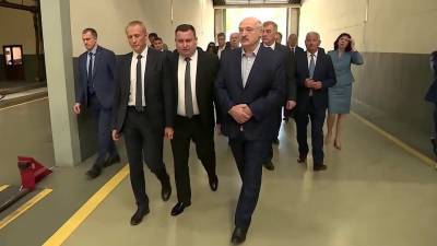 Александр Лукашенко встретился с рабочими заводов, недовольными итогами президентских выборов