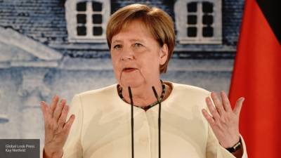 Меркель намерена обсудить с Путиным ситуацию в Белоруссии