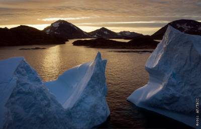 Таяние ледников Гренландии достигло точки невозврата