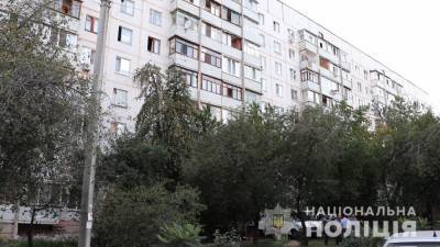 В Харькове мужчина сорвался с 8-го этажа и погиб