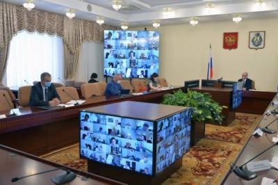 Кино и театры планируют открывать в Хабаровском крае