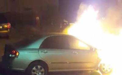 В сети появилось видео момента поджога автомобиля "Схем"