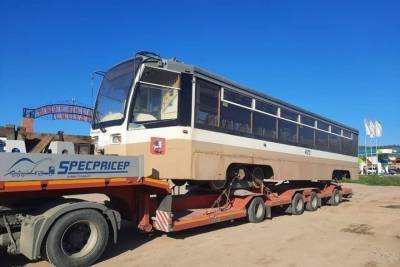 В Улан-Удэ приехал первый бэушный трамвай из Москвы