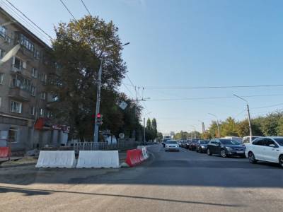 Московский проспект и улица Ленина снова встали в километровых пробках