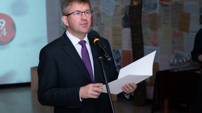 Солидарен с теми, кто вышел на улицы: посол Белоруссии в Словакии подал в отставку