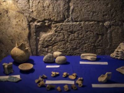 Археологи раскопали под Стеной Плача странные комнаты