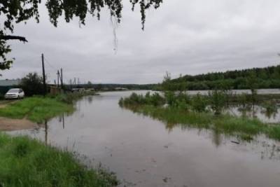 Зампред правительства края Гурулёв попросил жителей сообщать о загрязнении рек старателями
